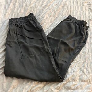 ** Vuori ** women’s villa linen, trouser joggers - Medium